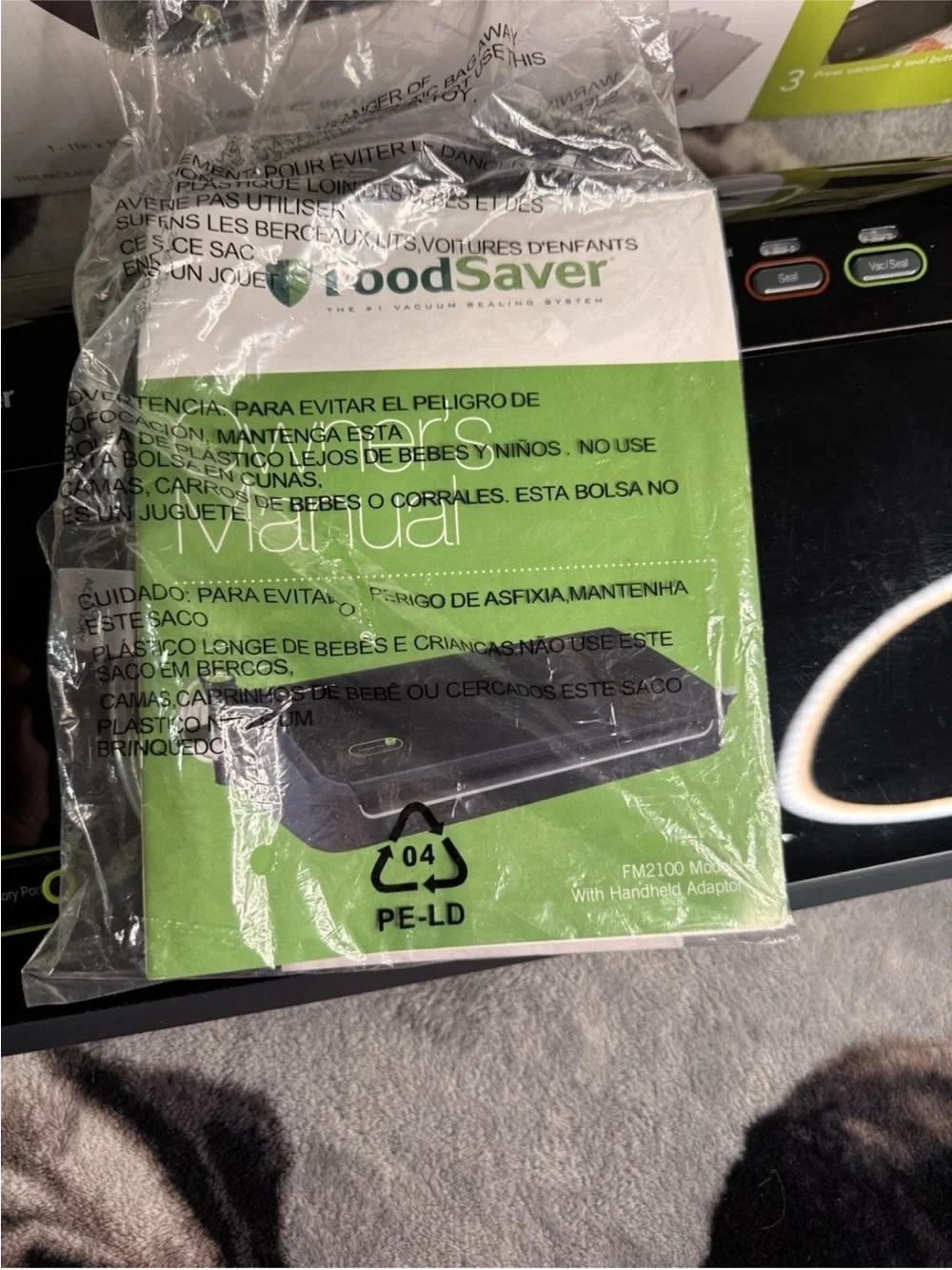 Food Saver Vacuum Sealing System  Fm2106